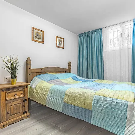 Two Bedroom In Bella Vista Costa Adeje (Tenerife)