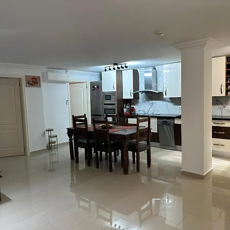 Two Bedroom In Bella Vista Apartman