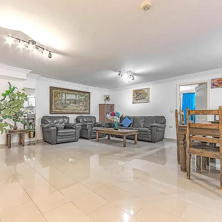 Two Bedroom In Bella Vista * אדחה